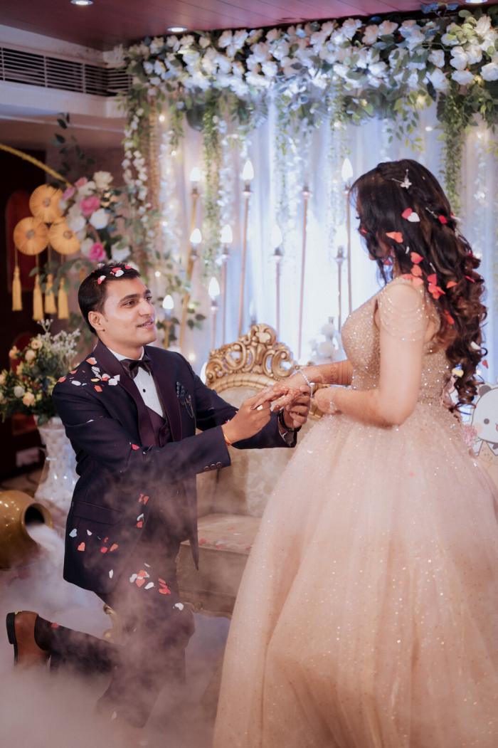 Ring ceremony in the smoke and lights, Prayagraj wedding