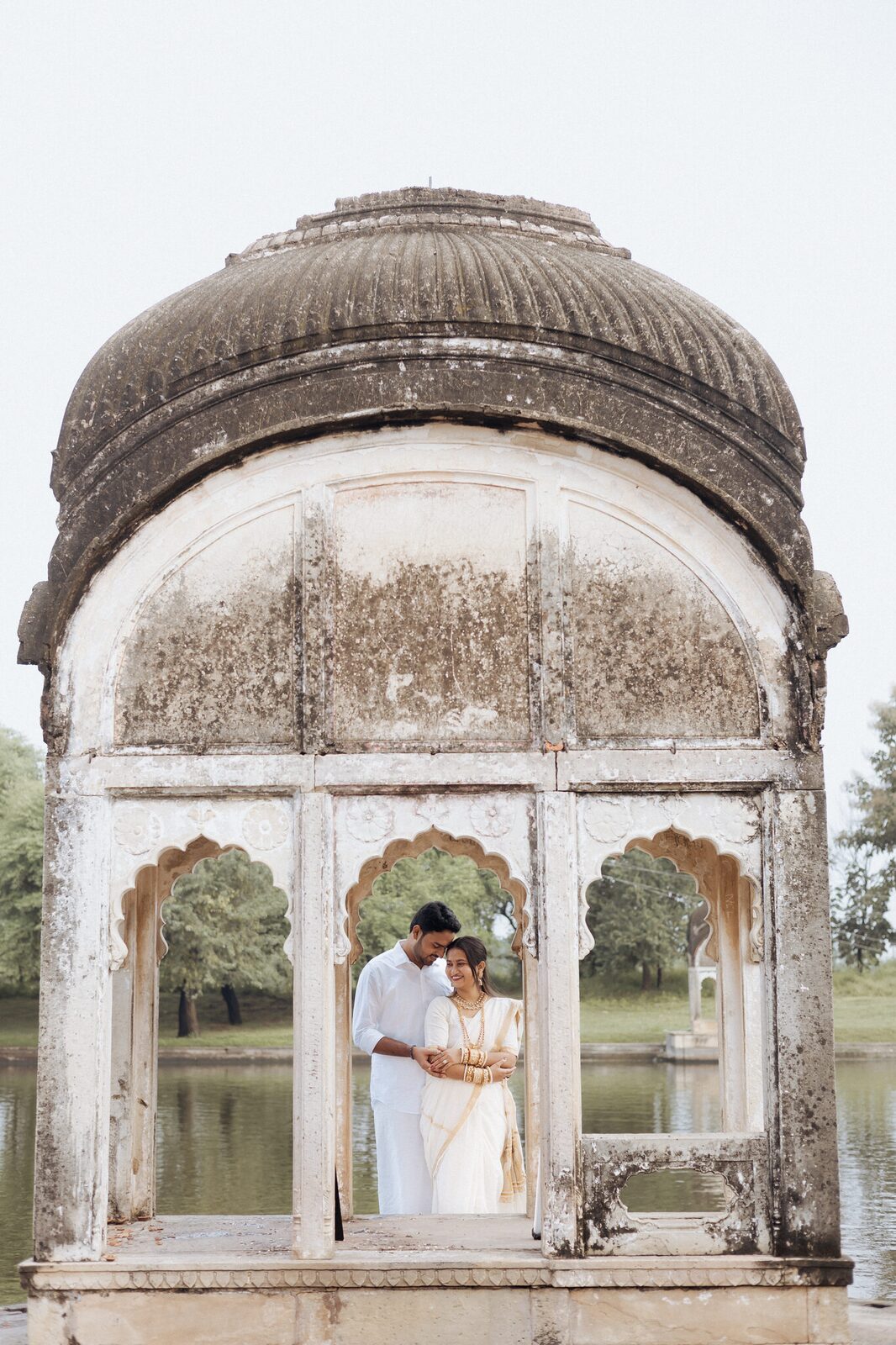 Wide view of the domed lakeside chhatri at Ganesh Bagh, Chitrakoot