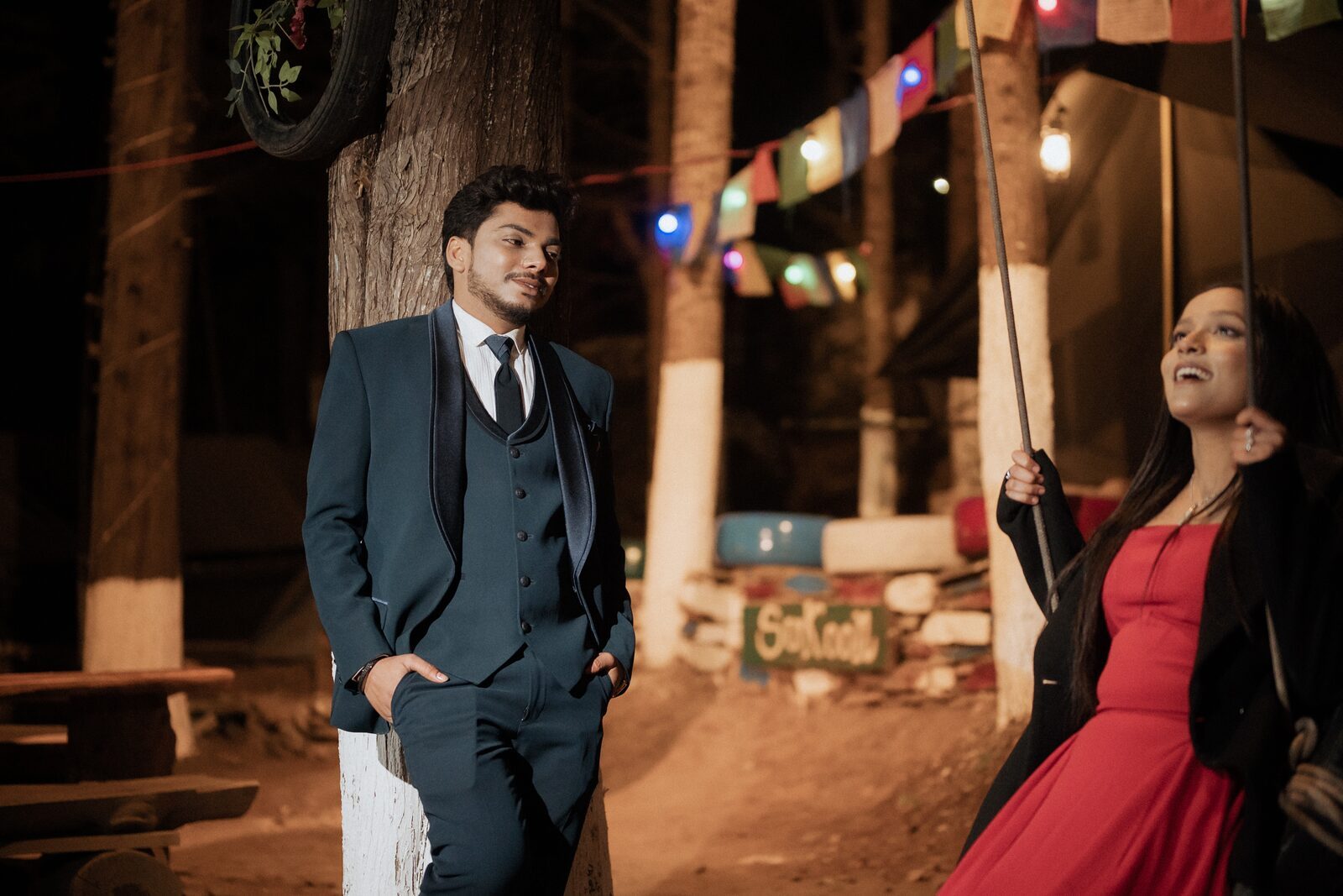 Pre-wedding shoot in Mukteshwar — cafe night · PickYouPic