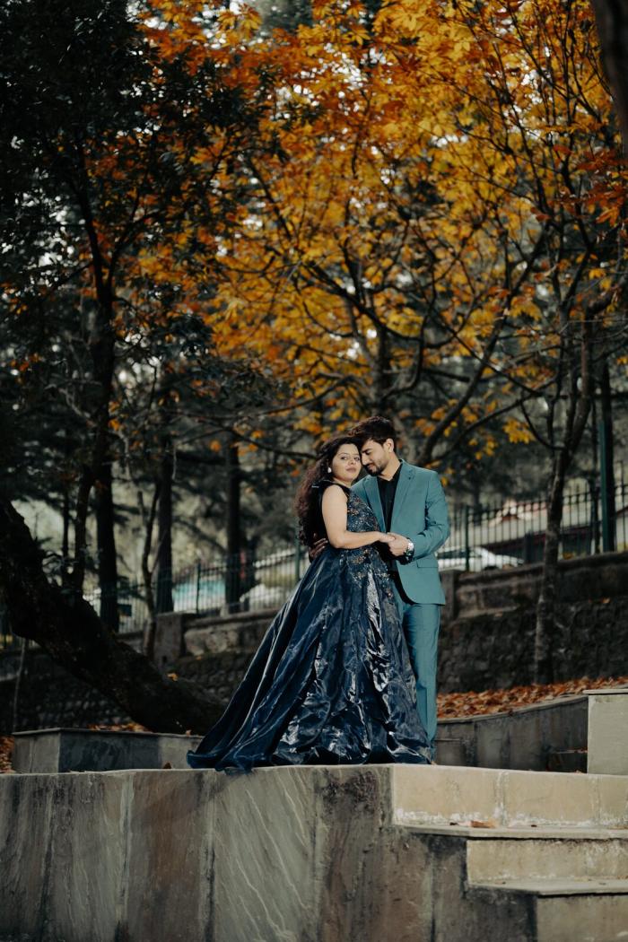 Autumn pre-wedding shoot among golden oak trees in Sattal, Nainital